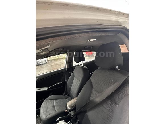 Sahibinden Hyundai Accent Blue 1.4 CVVT Mode Plus 2016 Model