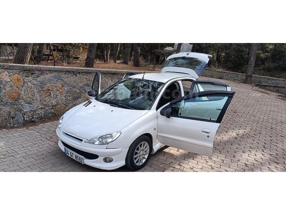 Sahibinden Peugeot 206 1.4 X-Line 2004 Model İstanbul 204.500 km Beyaz