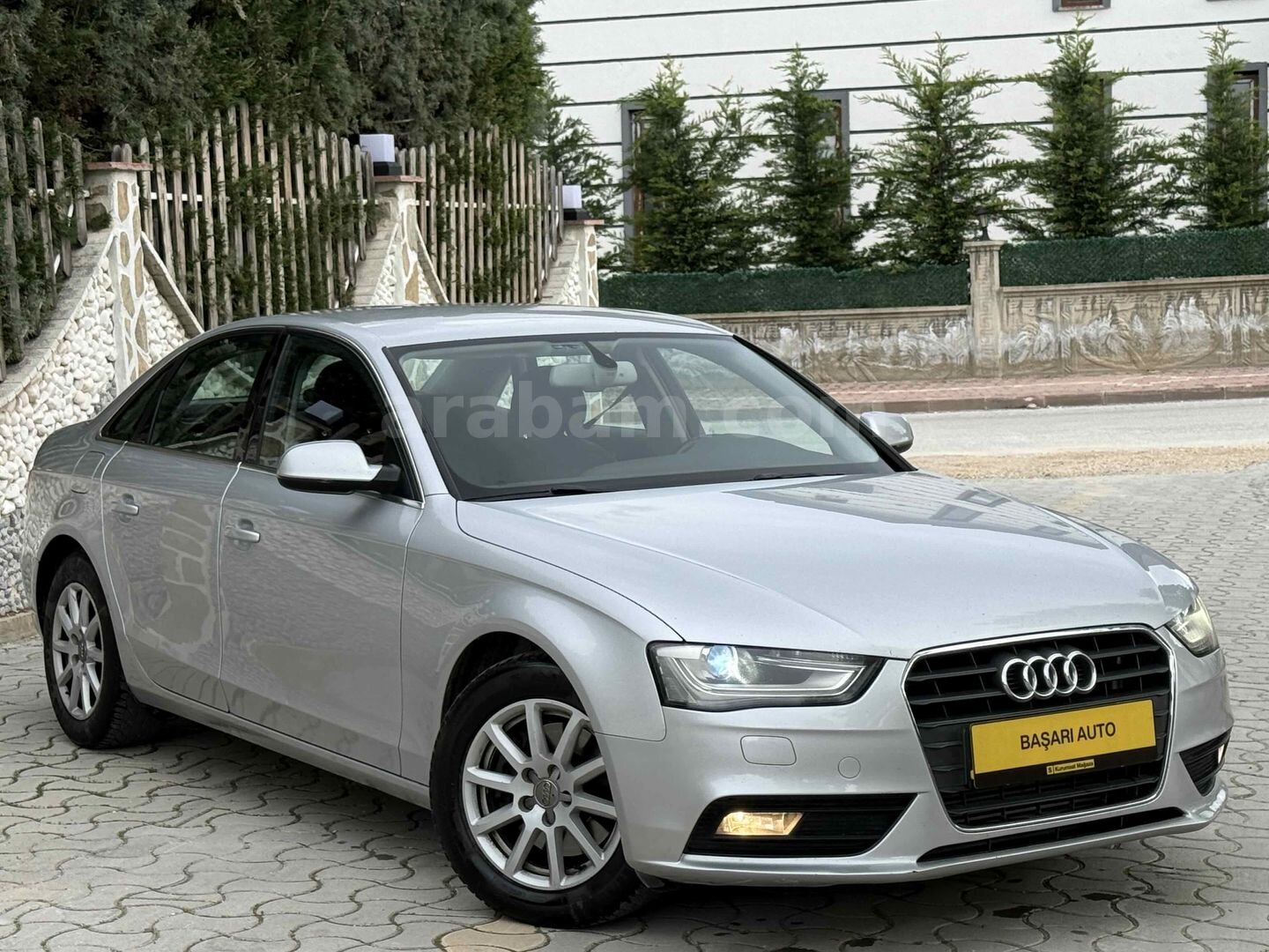 Galeriden Audi A4 Sedan 2.0 TDI 2012 Model Konya 420.000 km Gri (Gümüş) 2