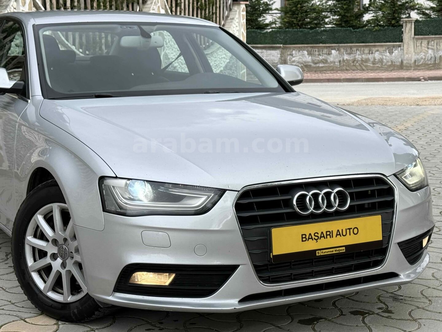 Galeriden Audi A4 Sedan 2.0 TDI 2012 Model Konya 420.000 km Gri (Gümüş) 5