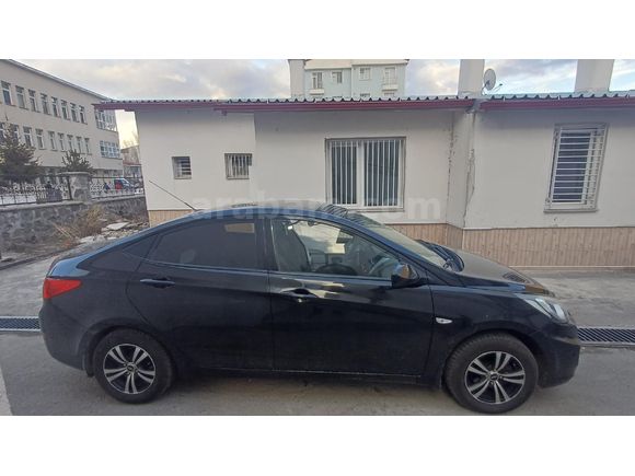 Sahibinden Hyundai Accent Blue 1.4 CVVT Mode Plus 2012 Model