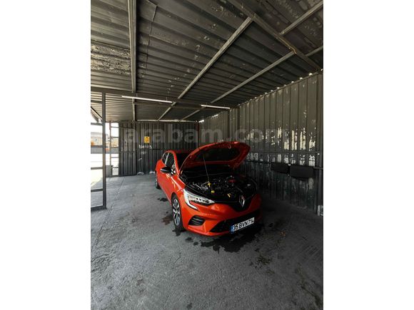 Sahibinden Renault Clio 1.0 TCe Touch 2023 Model 