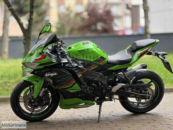 Galeriden Kawasaki Ninja ZX-4RR 2024 Model İstanbul 10.000 km