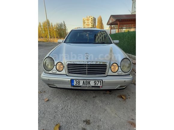 Değisensiz - Mavi salon- E 200 Avantgarde 1998 Model