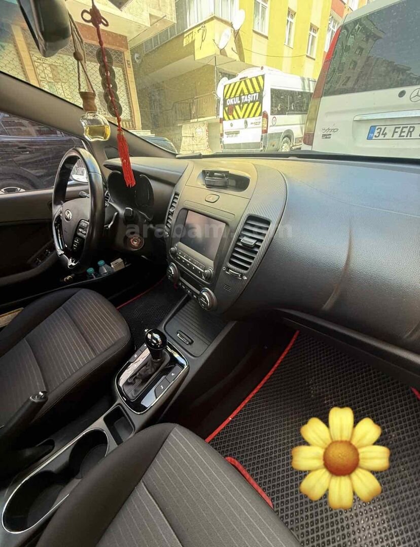 Sahibinden Kia Cerato 1.6 CRDi Concept Plus 2017 Model İstanbul 133.000 km Beyaz 2