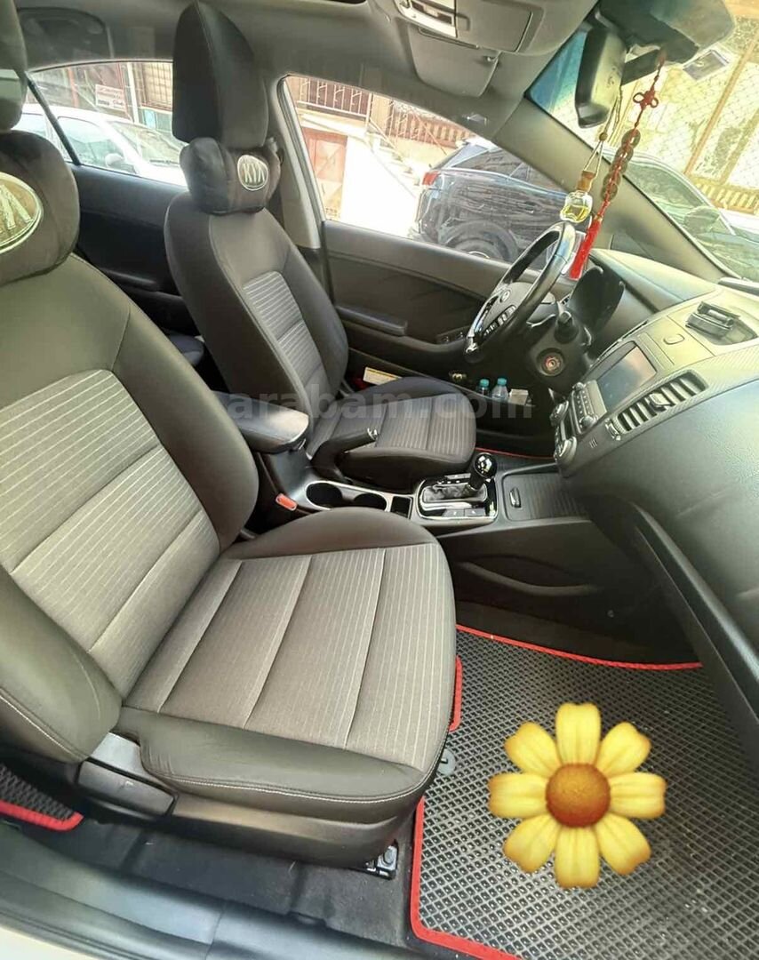 Sahibinden Kia Cerato 1.6 CRDi Concept Plus 2017 Model İstanbul 133.000 km Beyaz 3