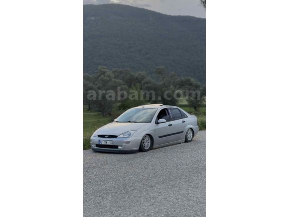 Sahibinden Ford Focus 1.6 Ghia 2000 Model 