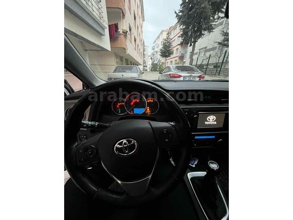 Sahibinden Toyota Auris 1.4 D-4D Active 2014 Model 