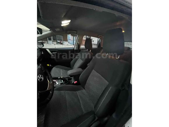 Sahibinden Toyota Auris 1.4 D-4D Active 2014 Model 
