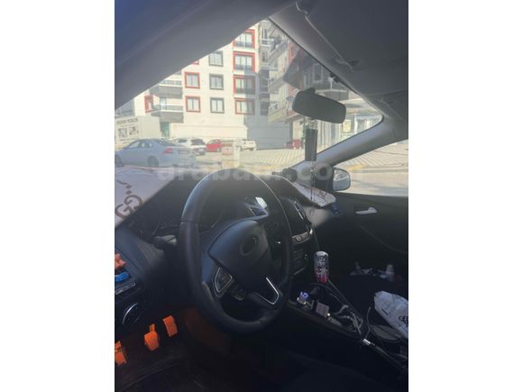 Sahibinden Ford Focus 1.6 Ti-VCT Trend X 2015 Model 