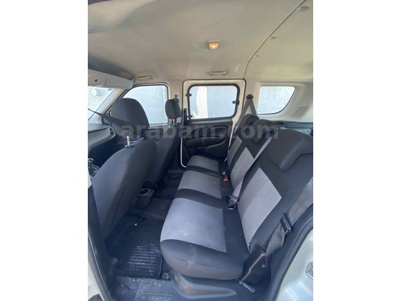 Sahibinden Fiat Doblo Combi 1.6 Multijet Safeline 2021 Model  91.000 km Beyaz