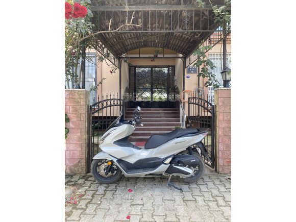TEMİZ Sahibinden 2024 Honda PCX125 - 3.8xx KM - NARDO GRİ 
