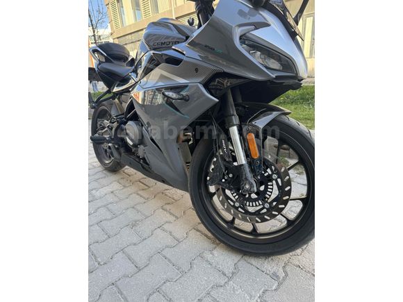 ACİL SATILIK 2024 CF Moto 250SR Düşük Km Masrafsız