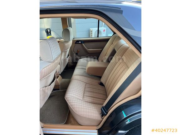 MERCEDES BENZ 200 E