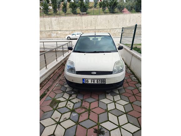 Sahibinden Ford Fiesta 1.4 Comfort 2004 Model 