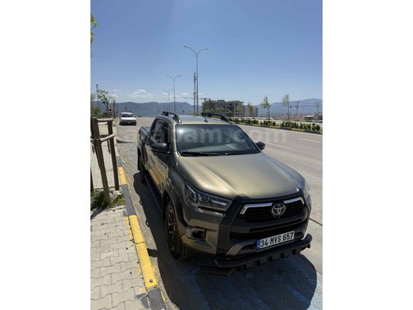 Sahibinden Toyota Hilux 2.4 D-4D 4x4 Invincible 2022 Model 