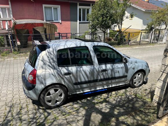 Sahibinden Renault Clio 1.4 Privilege 2002 Model 