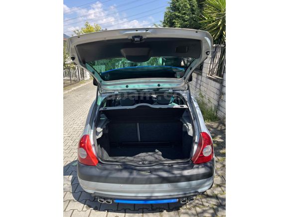 Sahibinden Renault Clio 1.4 Privilege 2002 Model 