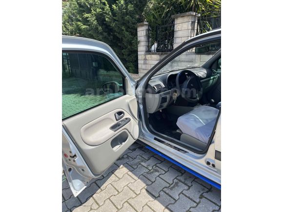 Sahibinden Renault Clio 1.4 Privilege 2002 Model 