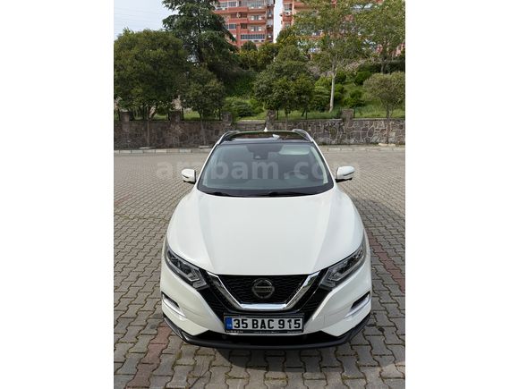 Sahibinden Nissan Qashqai 1.3 DIG-T Sky Pack Plus 2021 Model İzmir