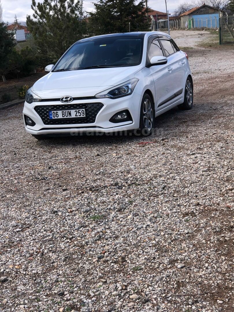 Sahibinden Hyundai i20 1.4 MPI Elite Smart 2018 Model Ankara 107.000 km Beyaz 1