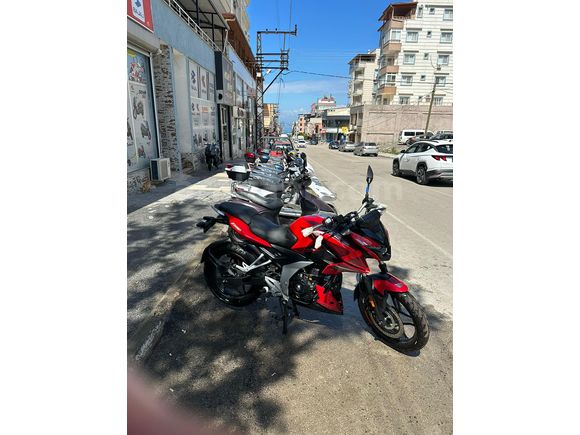 BAJAJ PULSAR N 160