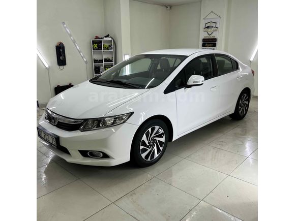 Sahibinden HATASIZ Honda Civic 1.6i VTEC Dream 2012 Model 