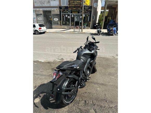 BAJAJ PULSAR RS 200
