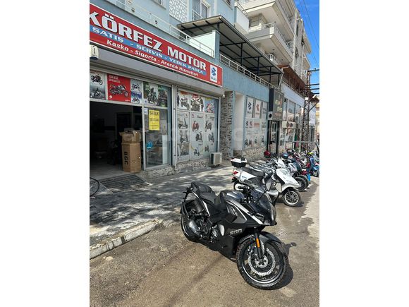 BAJAJ PULSAR RS 200