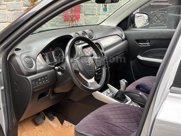 hatasız .garantisi devam ediyor.Sahibinden Suzuki Vitara 1.6 DDIS GLX 2018 Model Rize