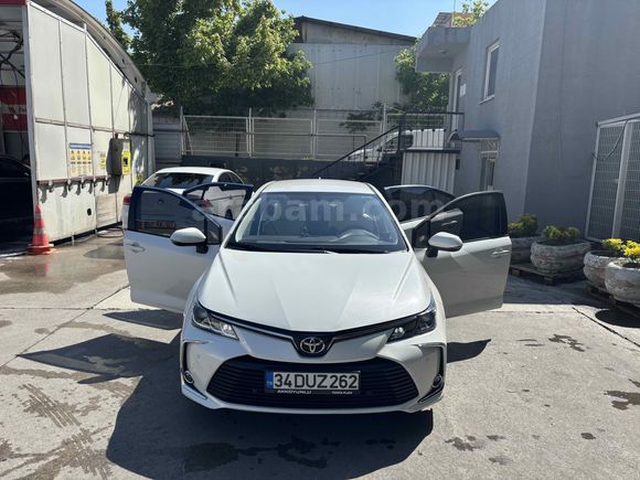 Sahibinden Toyota Corolla 1.5 Dream 2021 Model 