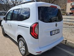 Sahibinden Renault Kangoo Multix 1.3 TCe Iconic 2025 Model  10.000 km Beyaz