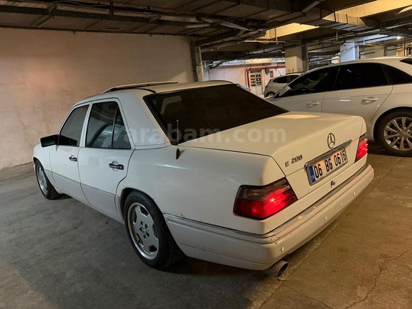 Sahibinden Mercedes - Benz E 200 1993 Model 