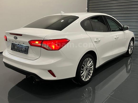 FIRSAT:2020 FOCUS TİTANİUM+G.GÖRÜŞ+KEYLESS+0.99ORAN+K/KTAKSİT