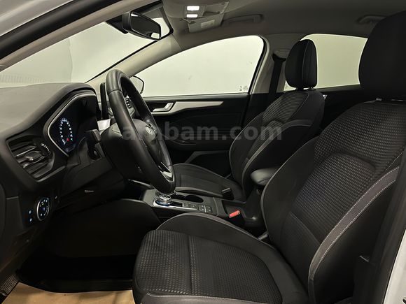 FIRSAT:2020 FOCUS TİTANİUM+G.GÖRÜŞ+KEYLESS+0.99ORAN+K/KTAKSİT