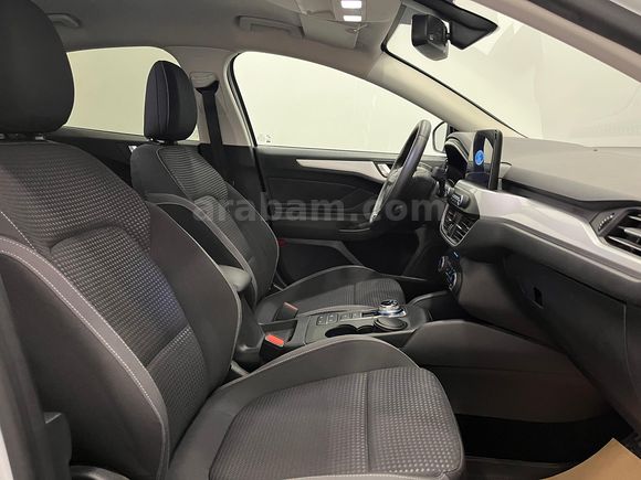 FIRSAT:2020 FOCUS TİTANİUM+G.GÖRÜŞ+KEYLESS+0.99ORAN+K/KTAKSİT