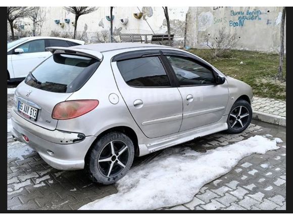 Sahibinden Peugeot 206 1.4 X-Line 2005 Model 