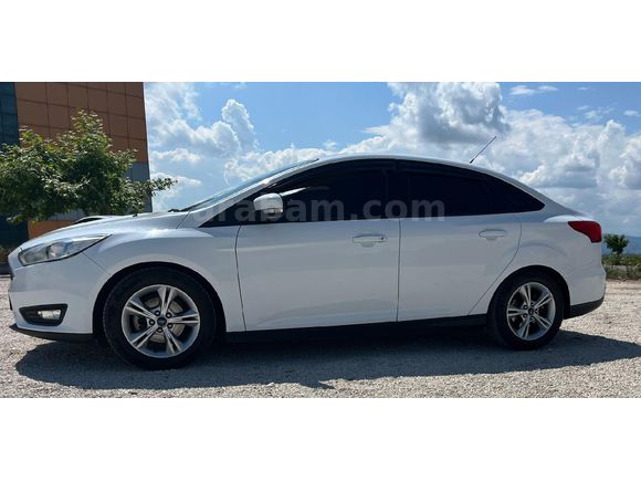 Sahibinden Ford Focus 1.6 Ti-VCT Style 2015 Model
