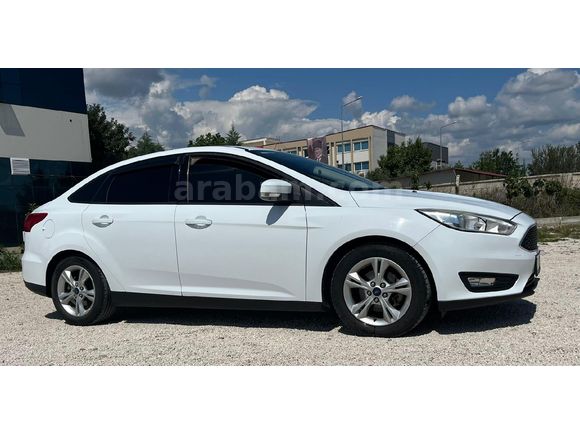 Sahibinden Ford Focus 1.6 Ti-VCT Style 2015 Model