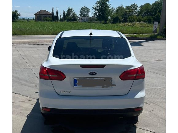 Sahibinden Ford Focus 1.6 Ti-VCT Style 2015 Model