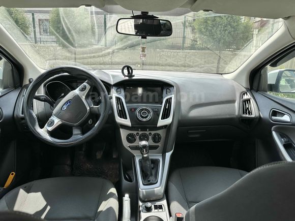 Sahibinden Ford Focus 1.6 Ti-VCT Trend    X 2011 model