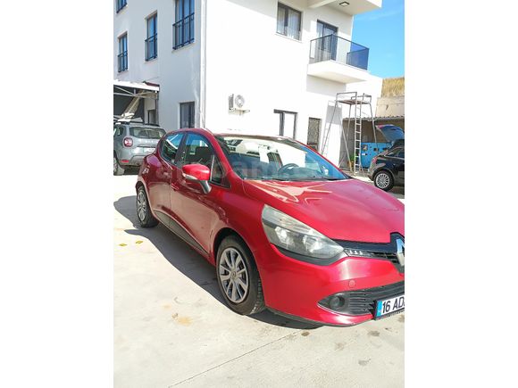Değişensiz kazasız temiz üst model Clio ile takas olur