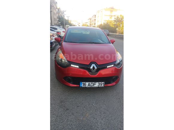 Değişensiz kazasız temiz üst model Clio ile takas olur