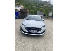 Sahibinden Ford Focus 1.0 EcoBoost Titanium Stil 2023 Model  74000 km Beyaz