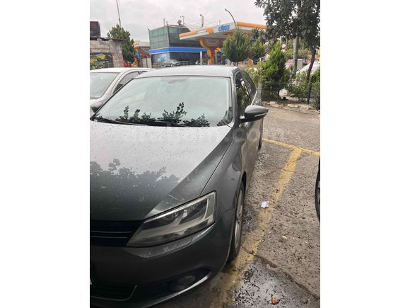 Sahibinden Volkswagen Jetta 1.6 TDi Comfortline 2013 Model İstanbul 257.000 km Füme