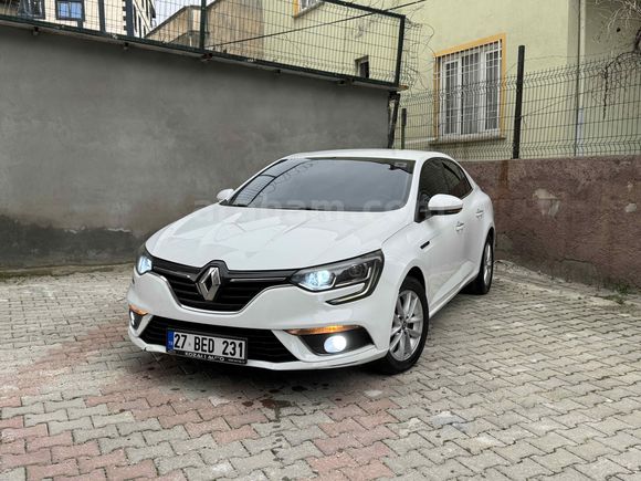 Sahibinden Renault Megane 1.5 Blue DCI Touch 2020 Model 