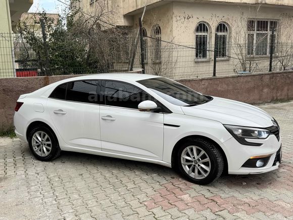 Sahibinden Renault Megane 1.5 Blue DCI Touch 2020 Model 