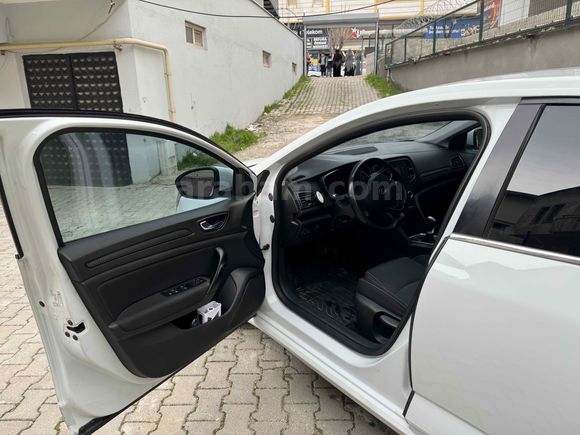 Sahibinden Renault Megane 1.5 Blue DCI Touch 2020 Model 