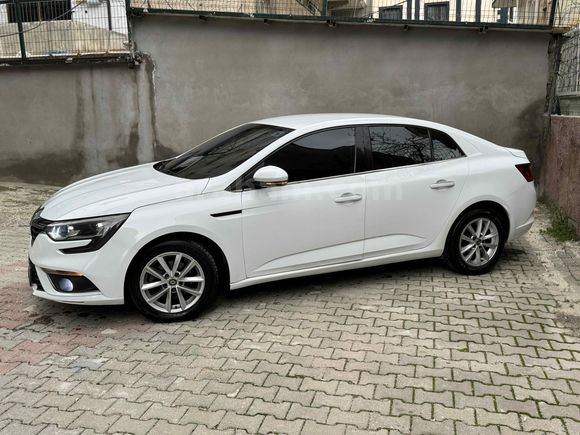 Sahibinden Renault Megane 1.5 Blue DCI Touch 2020 Model 