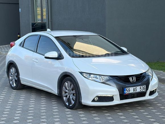 Sahibinden Honda Civic 1.6i DTEC Sport 2013 Model
